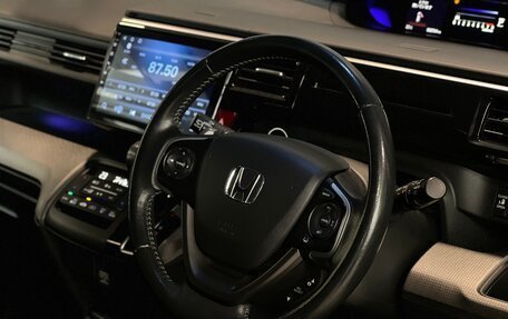 Honda Stepwgn IV, 2018 год, 2 160 000 рублей, 8 фотография