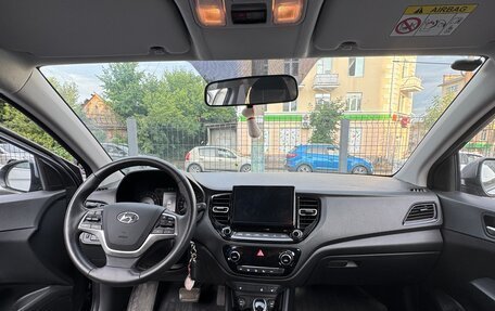 Hyundai Solaris II рестайлинг, 2021 год, 1 800 000 рублей, 4 фотография