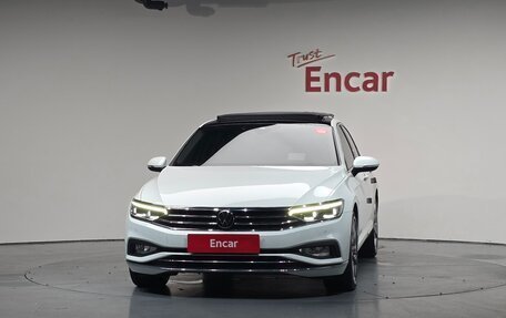 Volkswagen Passat B8 рестайлинг, 2022 год, 1 900 045 рублей, 5 фотография