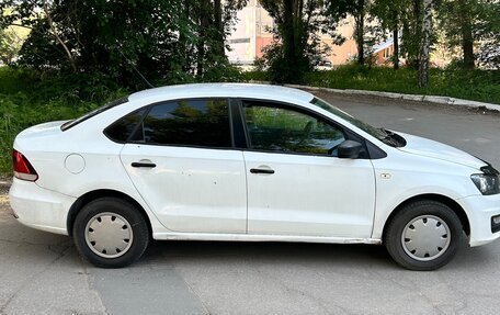 Volkswagen Polo VI (EU Market), 2015 год, 440 000 рублей, 2 фотография