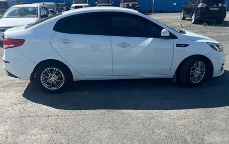 KIA Rio III рестайлинг, 2016 год, 950 000 рублей, 6 фотография