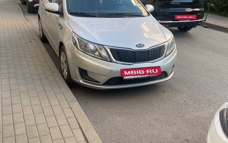 KIA Rio III рестайлинг, 2012 год, 850 000 рублей, 4 фотография