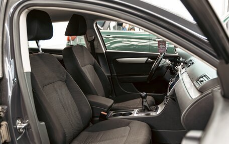 Volkswagen Passat B7, 2011 год, 1 195 000 рублей, 17 фотография