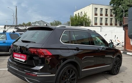 Volkswagen Tiguan II, 2021 год, 2 700 000 рублей, 13 фотография