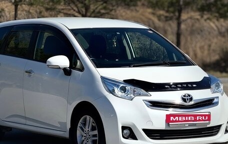 Toyota Ractis II, 2015 год, 900 000 рублей, 2 фотография