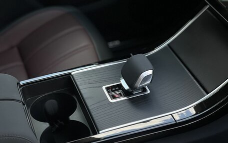 Land Rover Range Rover Evoque II, 2024 год, 5 490 000 рублей, 24 фотография