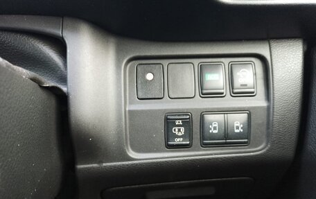 Nissan Serena IV, 2016 год, 1 750 000 рублей, 9 фотография