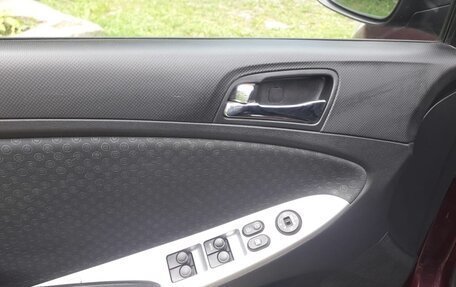 Hyundai Solaris II рестайлинг, 2012 год, 739 000 рублей, 10 фотография