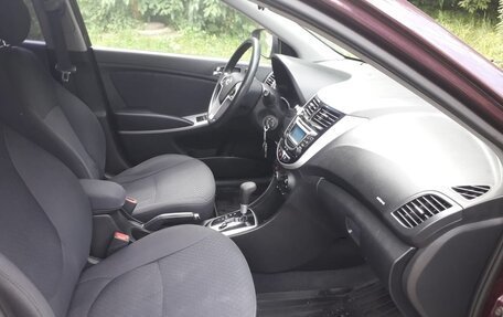 Hyundai Solaris II рестайлинг, 2012 год, 739 000 рублей, 23 фотография