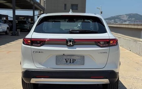 Honda Vezel, 2022 год, 1 930 000 рублей, 5 фотография