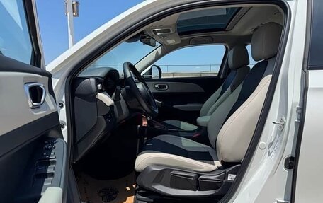 Honda Vezel, 2022 год, 1 930 000 рублей, 8 фотография