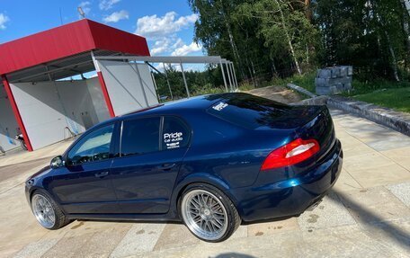 Skoda Superb III рестайлинг, 2011 год, 1 370 000 рублей, 6 фотография