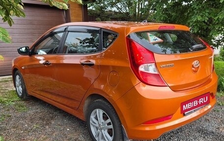 Hyundai Solaris II рестайлинг, 2015 год, 930 000 рублей, 2 фотография