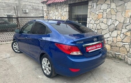 Hyundai Solaris II рестайлинг, 2012 год, 890 000 рублей, 3 фотография