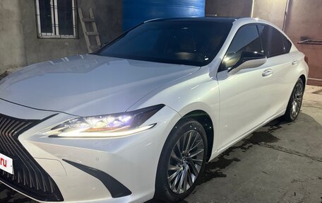 Lexus ES VII, 2020 год, 4 000 000 рублей, 2 фотография