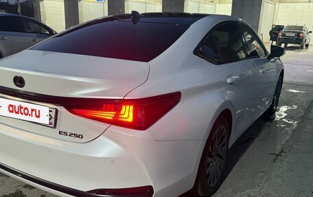 Lexus ES VII, 2020 год, 4 000 000 рублей, 9 фотография
