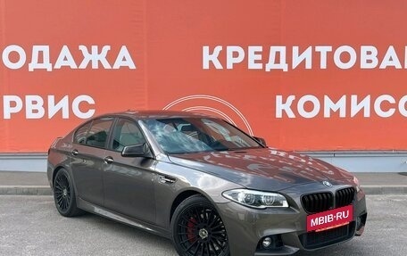 BMW 5 серия, 2011 год, 1 800 000 рублей, 3 фотография