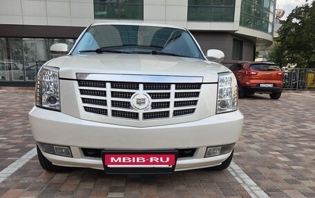 Cadillac Escalade III, 2010 год, 2 250 000 рублей, 3 фотография