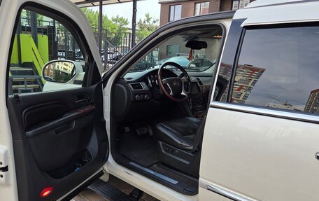 Cadillac Escalade III, 2010 год, 2 250 000 рублей, 7 фотография