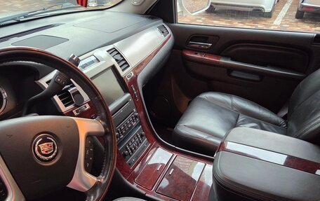 Cadillac Escalade III, 2010 год, 2 250 000 рублей, 9 фотография