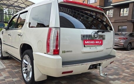Cadillac Escalade III, 2010 год, 2 250 000 рублей, 19 фотография