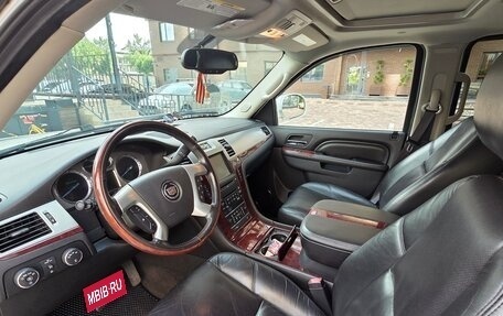 Cadillac Escalade III, 2010 год, 2 250 000 рублей, 12 фотография