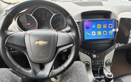 Chevrolet Cruze II, 2009 год, 510 000 рублей, 5 фотография