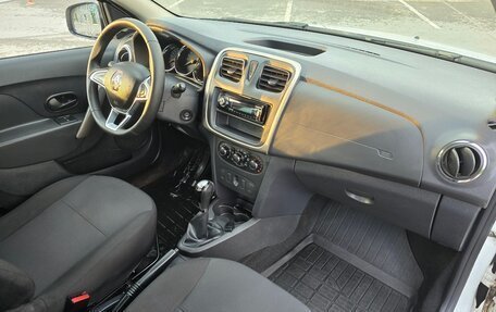 Renault Logan II, 2020 год, 812 000 рублей, 6 фотография