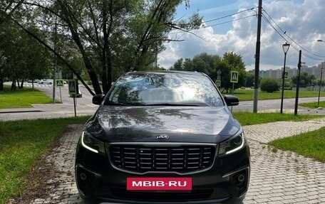 KIA Carnival III, 2019 год, 2 890 000 рублей, 2 фотография