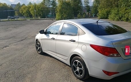 Hyundai Solaris II рестайлинг, 2014 год, 940 000 рублей, 5 фотография
