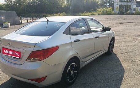 Hyundai Solaris II рестайлинг, 2014 год, 940 000 рублей, 3 фотография