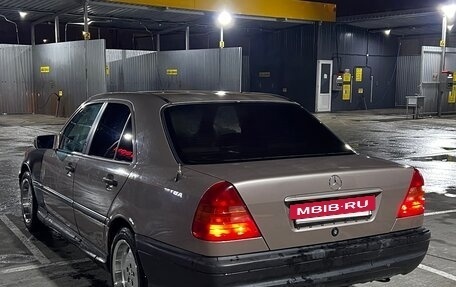 Mercedes-Benz C-Класс, 1994 год, 520 000 рублей, 4 фотография