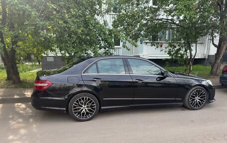 Mercedes-Benz E-Класс, 2012 год, 1 900 000 рублей, 3 фотография