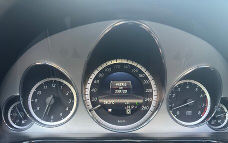 Mercedes-Benz E-Класс, 2012 год, 1 900 000 рублей, 6 фотография