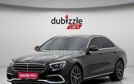 Mercedes-Benz E-Класс, 2022 год, 4 900 000 рублей, 3 фотография