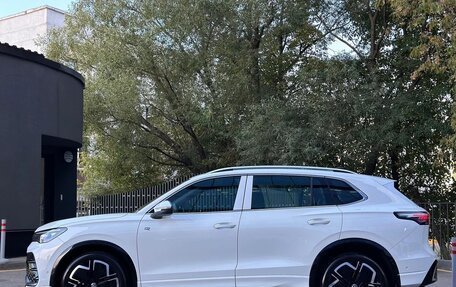 Volkswagen Tiguan II, 2025 год, 4 480 000 рублей, 6 фотография