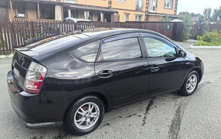 Toyota Prius, 2008 год, 770 000 рублей, 4 фотография