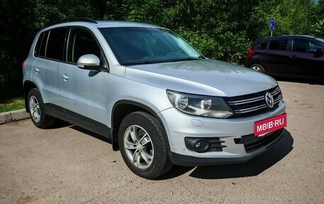 Volkswagen Tiguan I, 2011 год, 910 000 рублей, 3 фотография