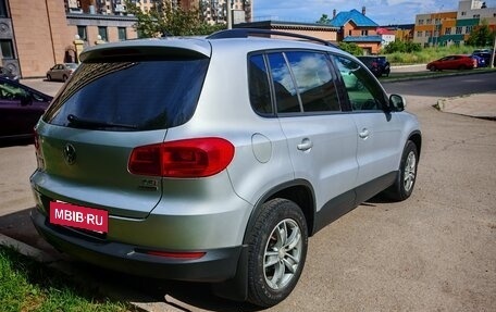 Volkswagen Tiguan I, 2011 год, 910 000 рублей, 5 фотография