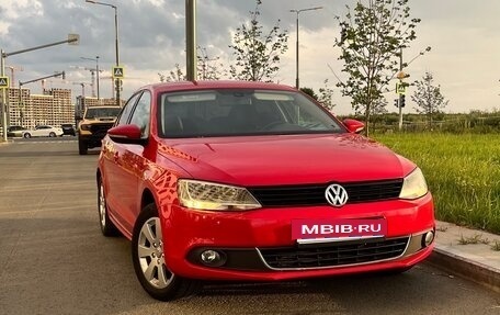 Volkswagen Jetta VI, 2012 год, 1 000 000 рублей, 2 фотография