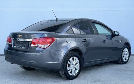 Chevrolet Cruze II, 2011 год, 588 000 рублей, 6 фотография