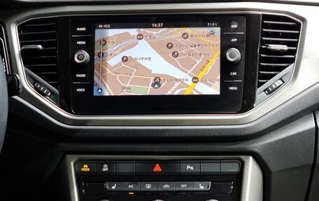 Volkswagen T-Roc I, 2021 год, 1 916 085 рублей, 4 фотография