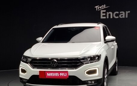 Volkswagen T-Roc I, 2021 год, 1 916 085 рублей, 5 фотография