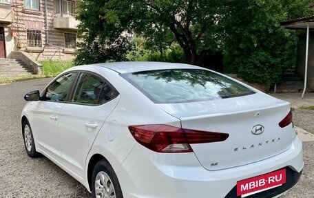 Hyundai Elantra VI рестайлинг, 2019 год, 1 400 000 рублей, 5 фотография