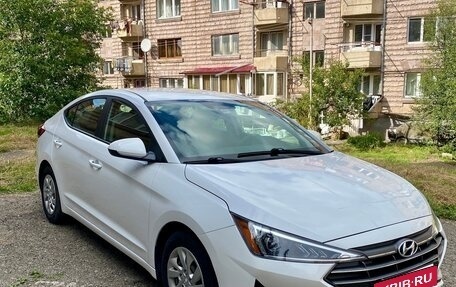 Hyundai Elantra VI рестайлинг, 2019 год, 1 400 000 рублей, 2 фотография