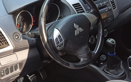 Mitsubishi Outlander III рестайлинг 3, 2011 год, 1 350 000 рублей, 7 фотография