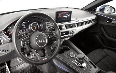Audi A4, 2018 год, 3 350 000 рублей, 8 фотография