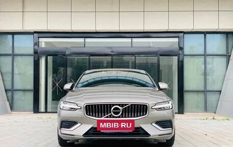Volvo S60 III, 2022 год, 2 290 666 рублей, 2 фотография
