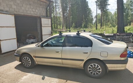 Toyota Avensis III рестайлинг, 2001 год, 350 000 рублей, 9 фотография