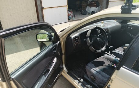 Toyota Avensis III рестайлинг, 2001 год, 350 000 рублей, 11 фотография
